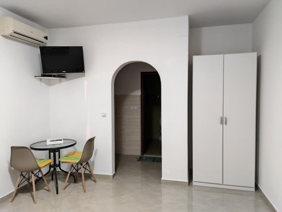 Studios M Ulcinj Luaran gambar