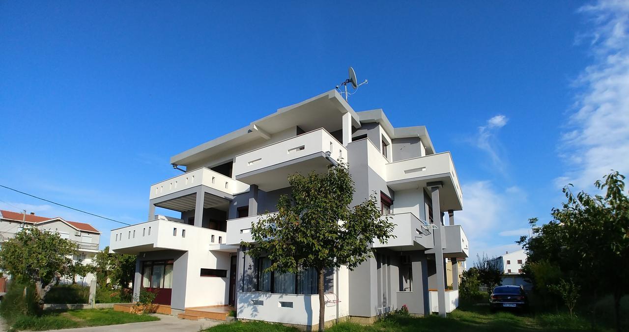 Studios M Ulcinj Luaran gambar